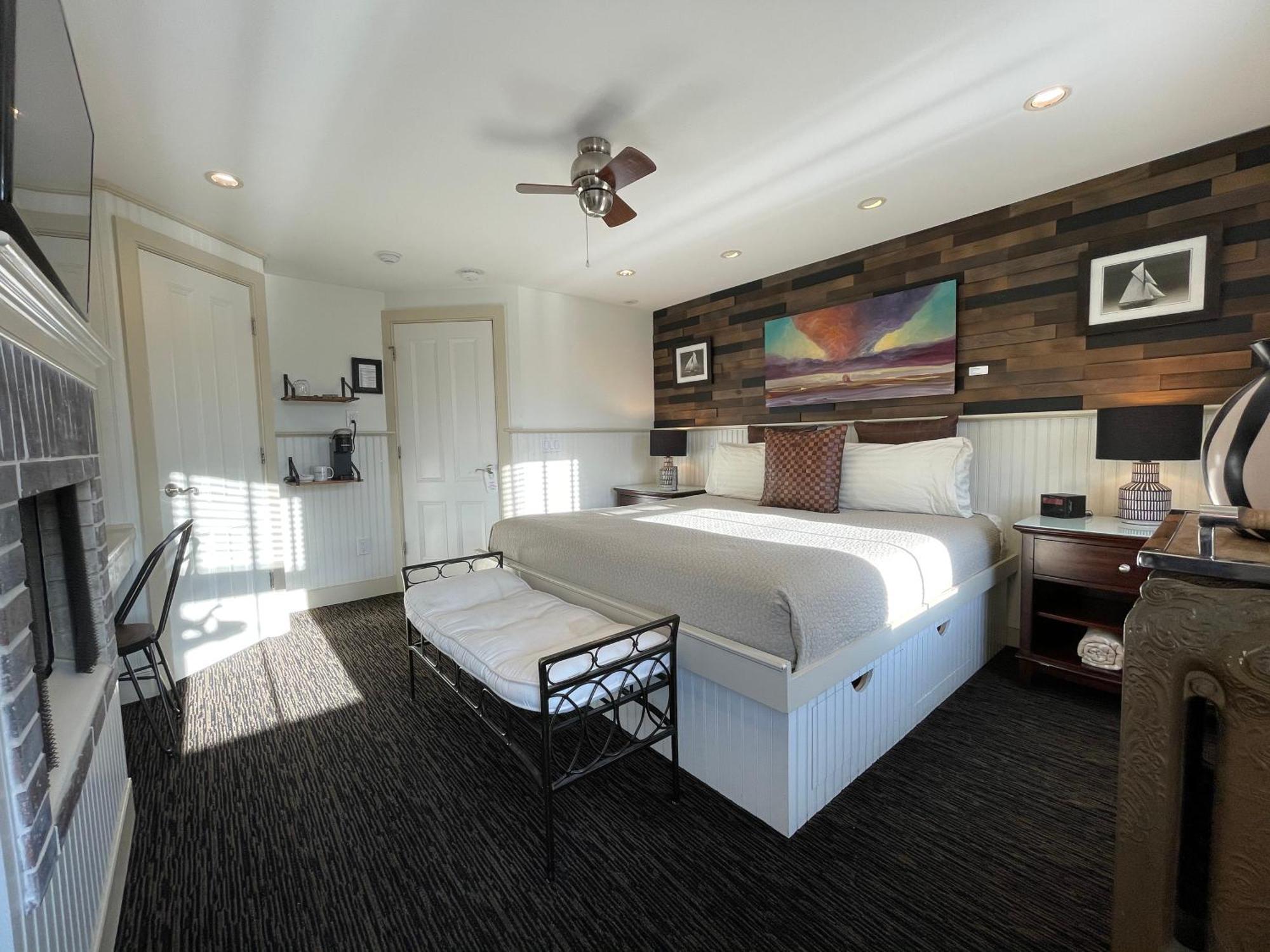 White Porch Inn โพรวินซ์ทาวน์ ภายนอก รูปภาพ