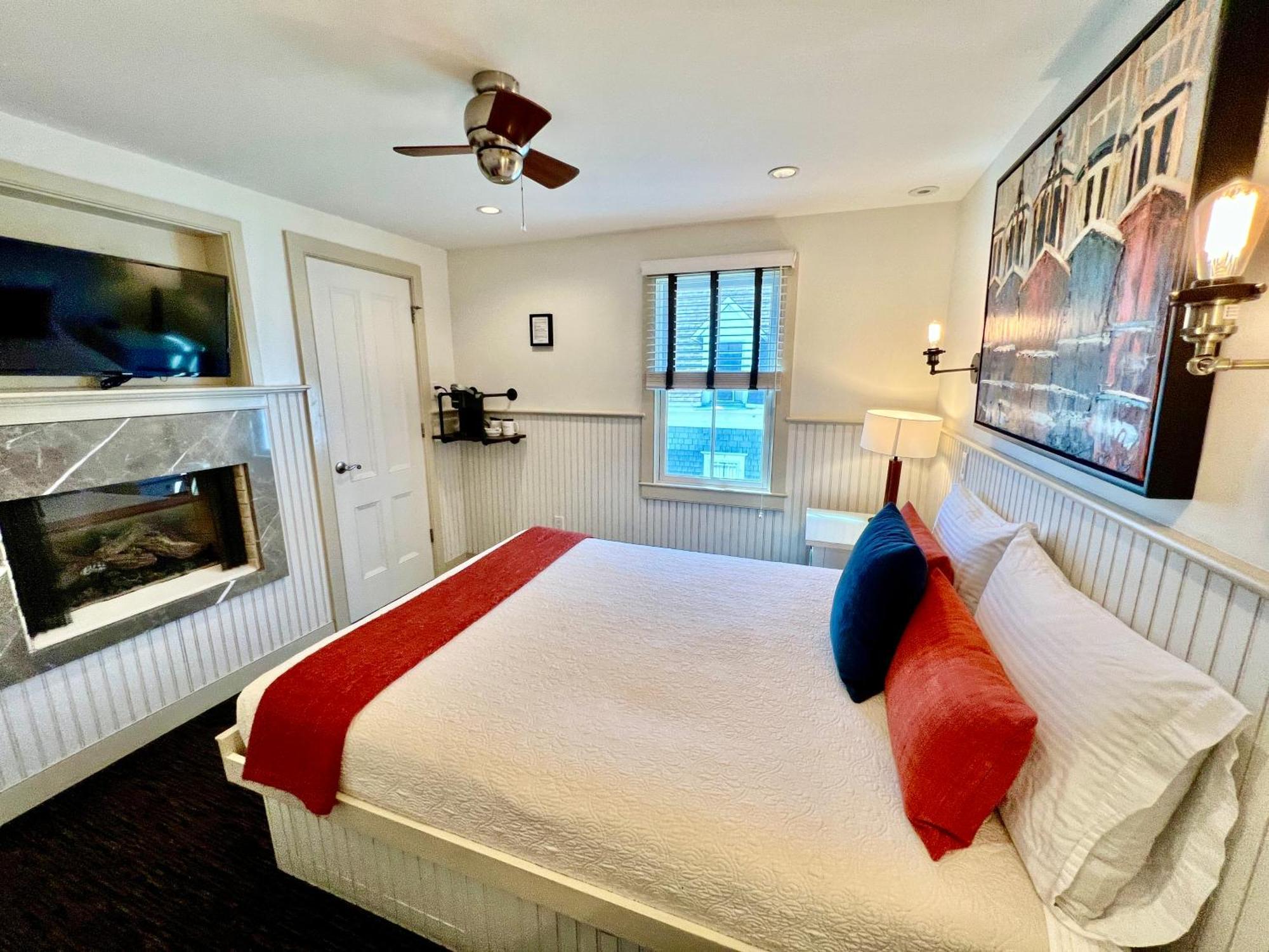 White Porch Inn โพรวินซ์ทาวน์ ภายนอก รูปภาพ
