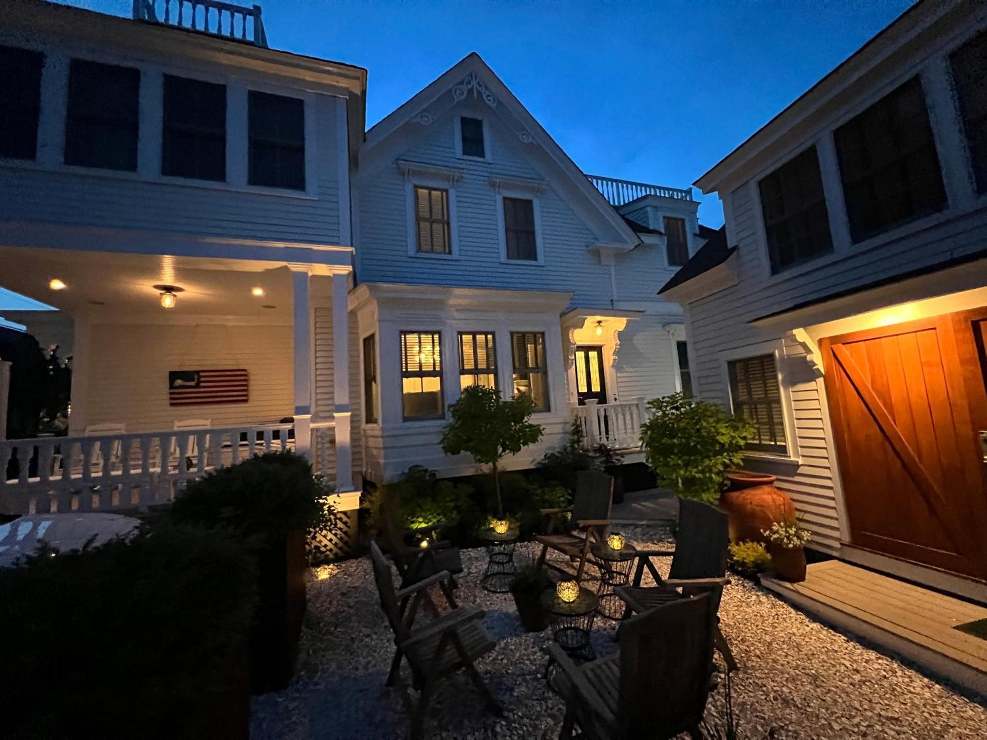 White Porch Inn โพรวินซ์ทาวน์ ภายนอก รูปภาพ