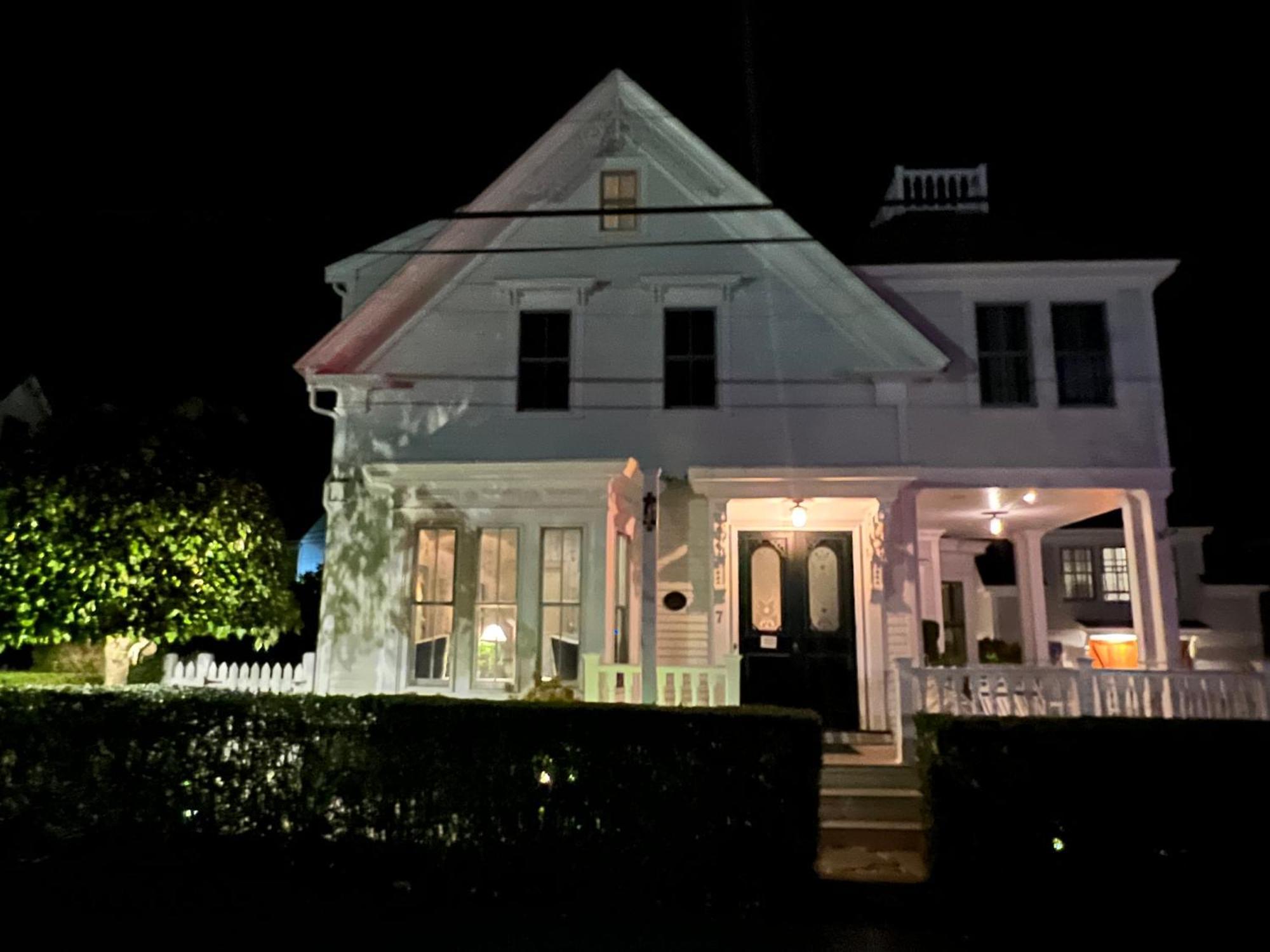 White Porch Inn โพรวินซ์ทาวน์ ภายนอก รูปภาพ